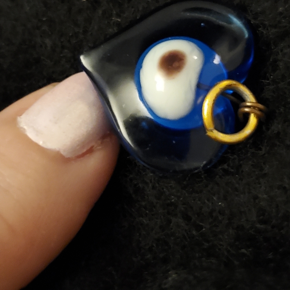 Eye of protection from evil thoughts and words